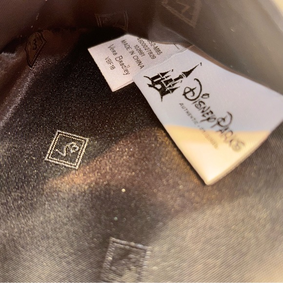 Vera Bradley x Disney Mickey’s Paisley Celebration All In One Wristlet Wallet - Picture 10 of 16